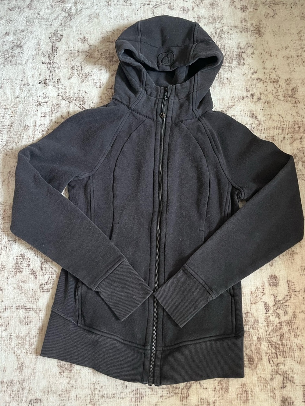 🖤 Lululemon Scuba Full Zip Hoodie – Black - size 2